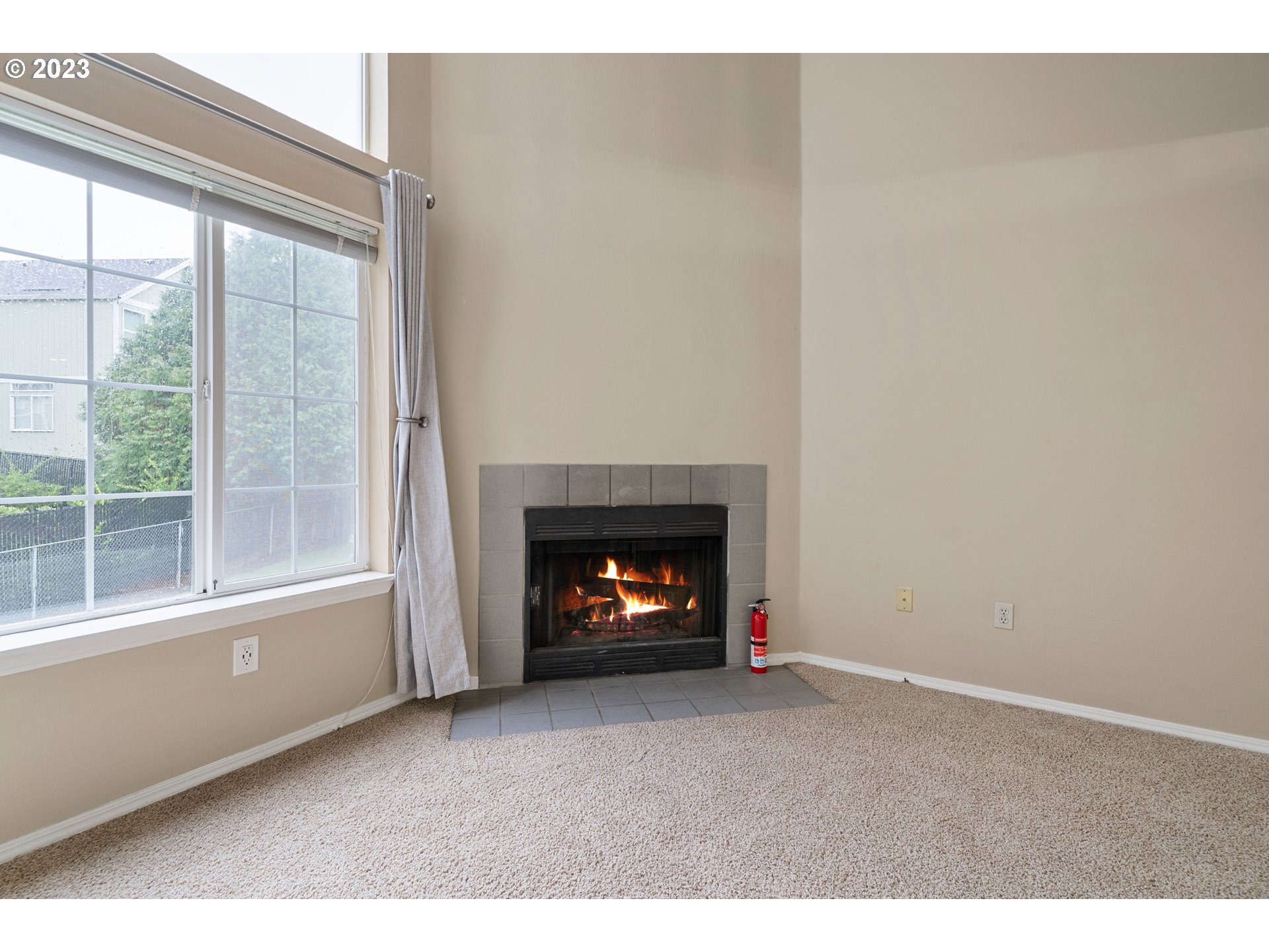 17516 Northwest Springville Road, Unit B16 Portland, OR 97229 - Photo 9 of 31 Gallery Image 9