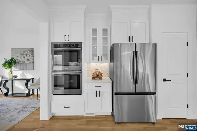 $939,999 | 7 Emerald Drive, Hamburg, NJ 07419