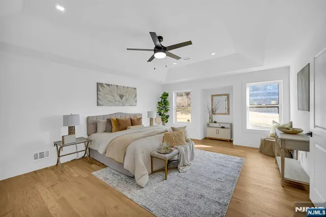 $939,999 | 7 Emerald Drive, Hamburg, NJ 07419