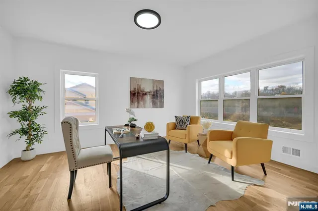 $939,999 | 7 Emerald Drive, Hamburg, NJ 07419