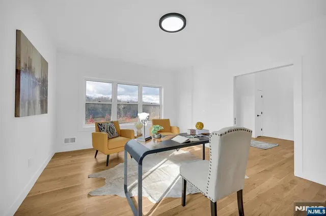 $939,999 | 7 Emerald Drive, Hamburg, NJ 07419