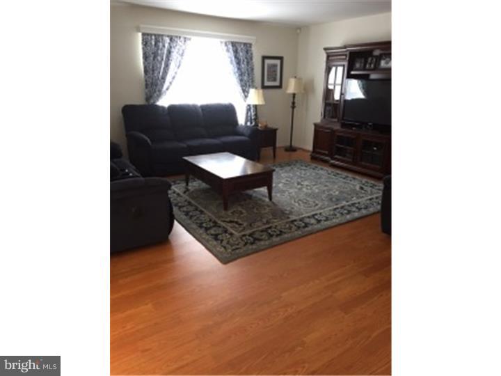 167 Coburn Road Pennington, NJ 08534 - Photo 5 of 18 Living Room