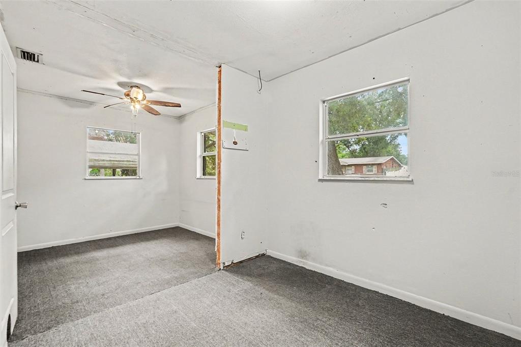 14925 Fisher Road Tampa, FL 33613 - Photo 14 of 24