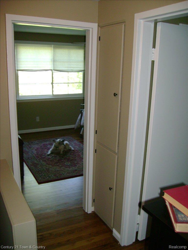 1812 Graefield Road, Unit 15 Birmingham, MI 48009 - Photo 12 of 25 13-Upstairs Hall 1