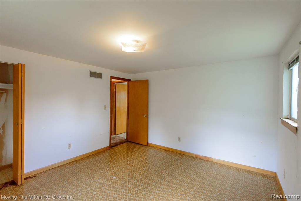 50274 Bog Road Belleville, MI 48111 - Photo 29 of 49 Gallery Image 29