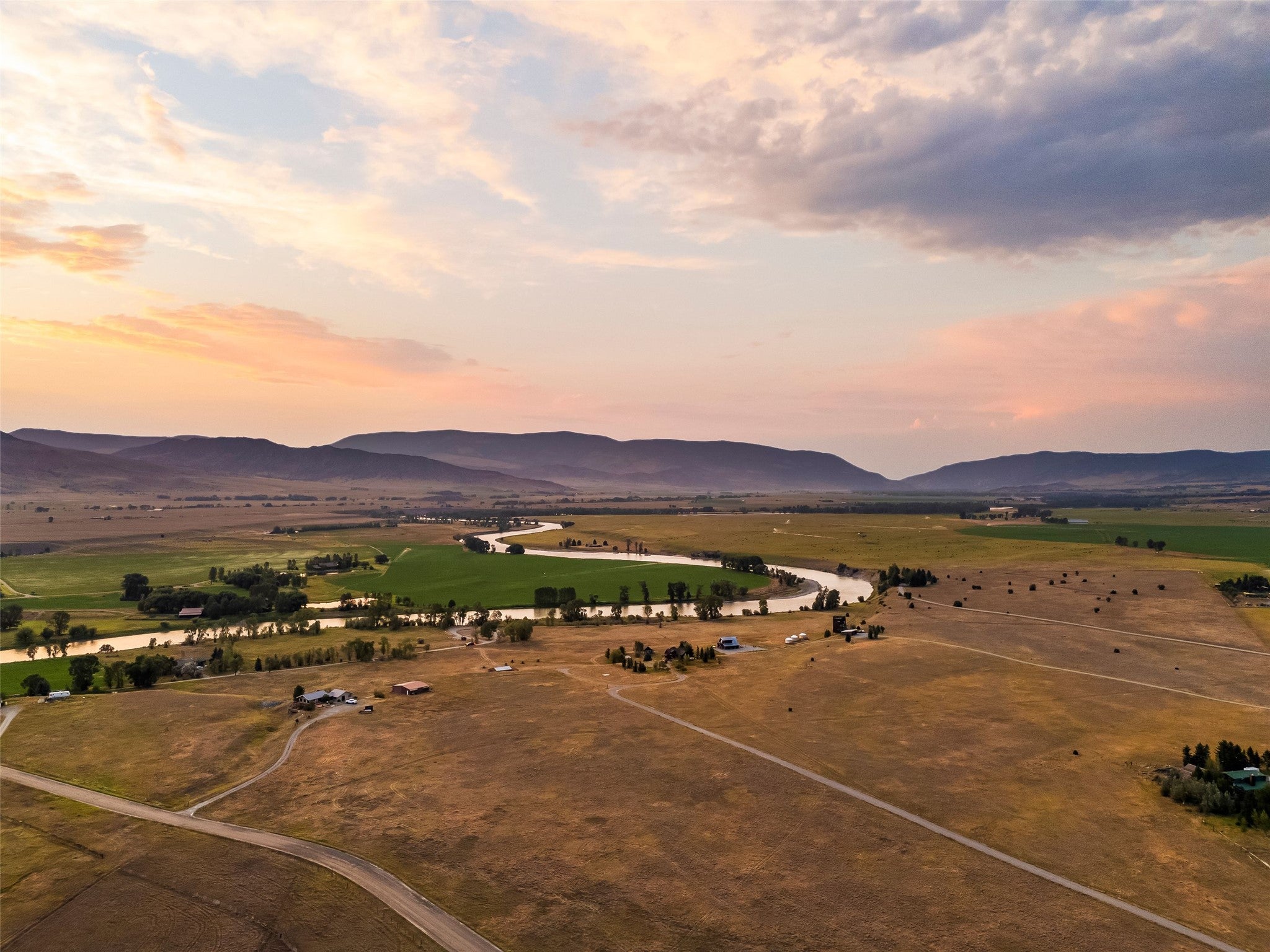 22 Loch Leven Road Livingston, MT 59047 - Photo 5 of 23 Gallery Image 5