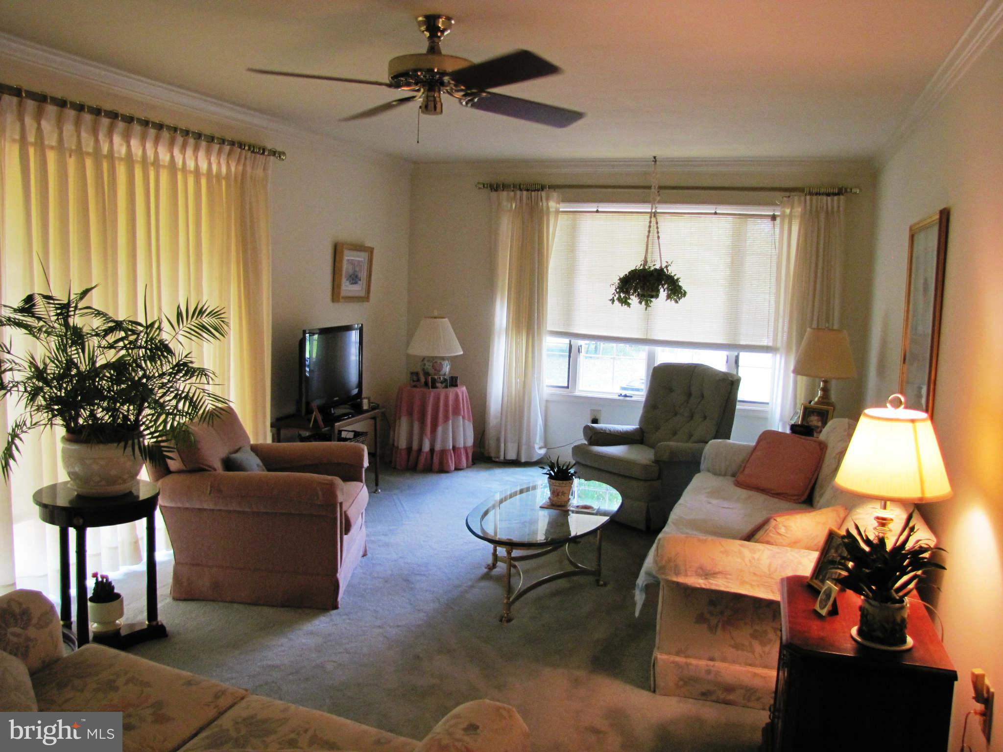 6106 Brooklyn Bridge Road Laurel, MD 20707 - Photo 5 of 26 Family Room