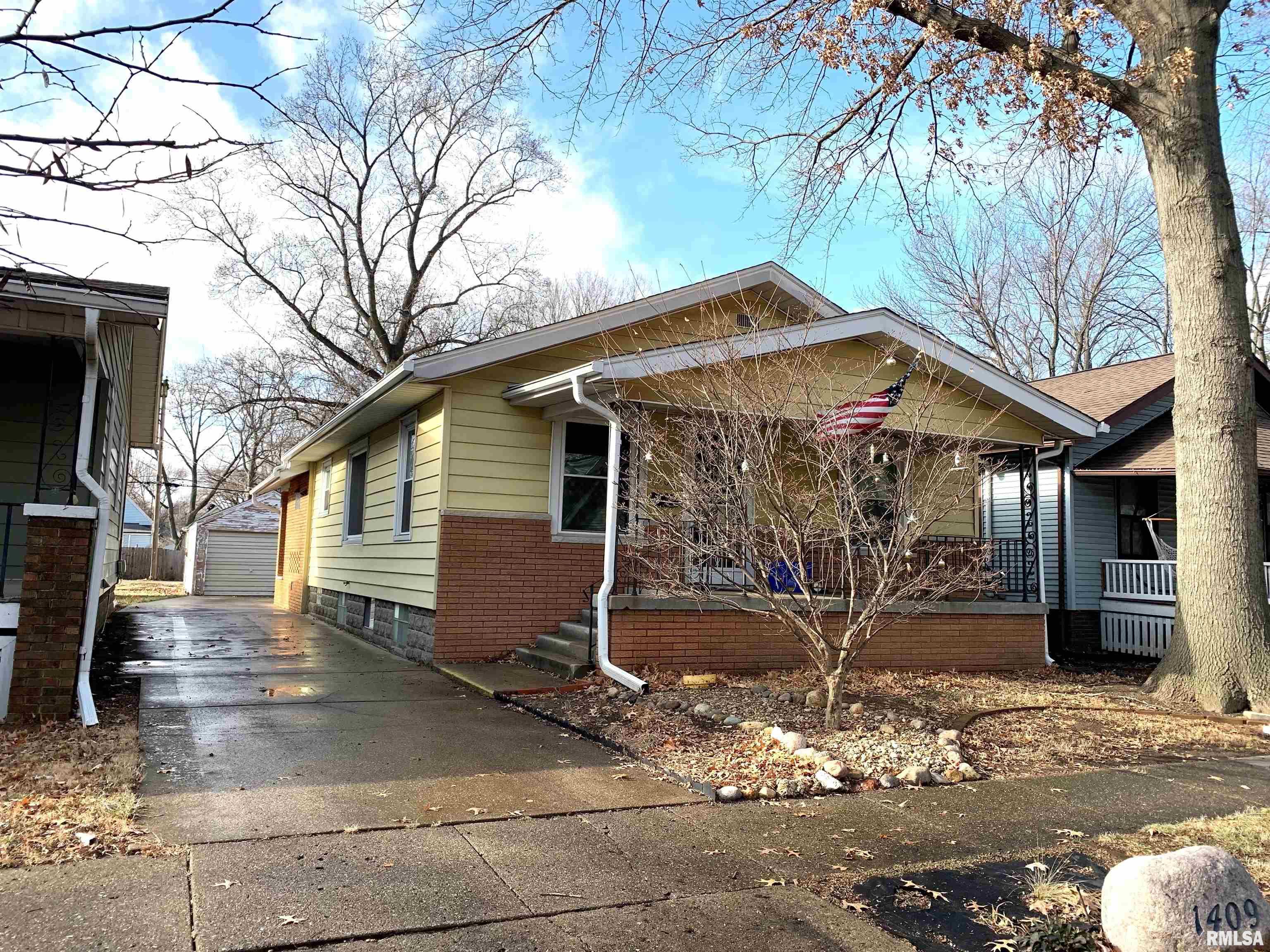 1409 South Walnut Street Springfield, IL 62704 - Photo 1 of 21