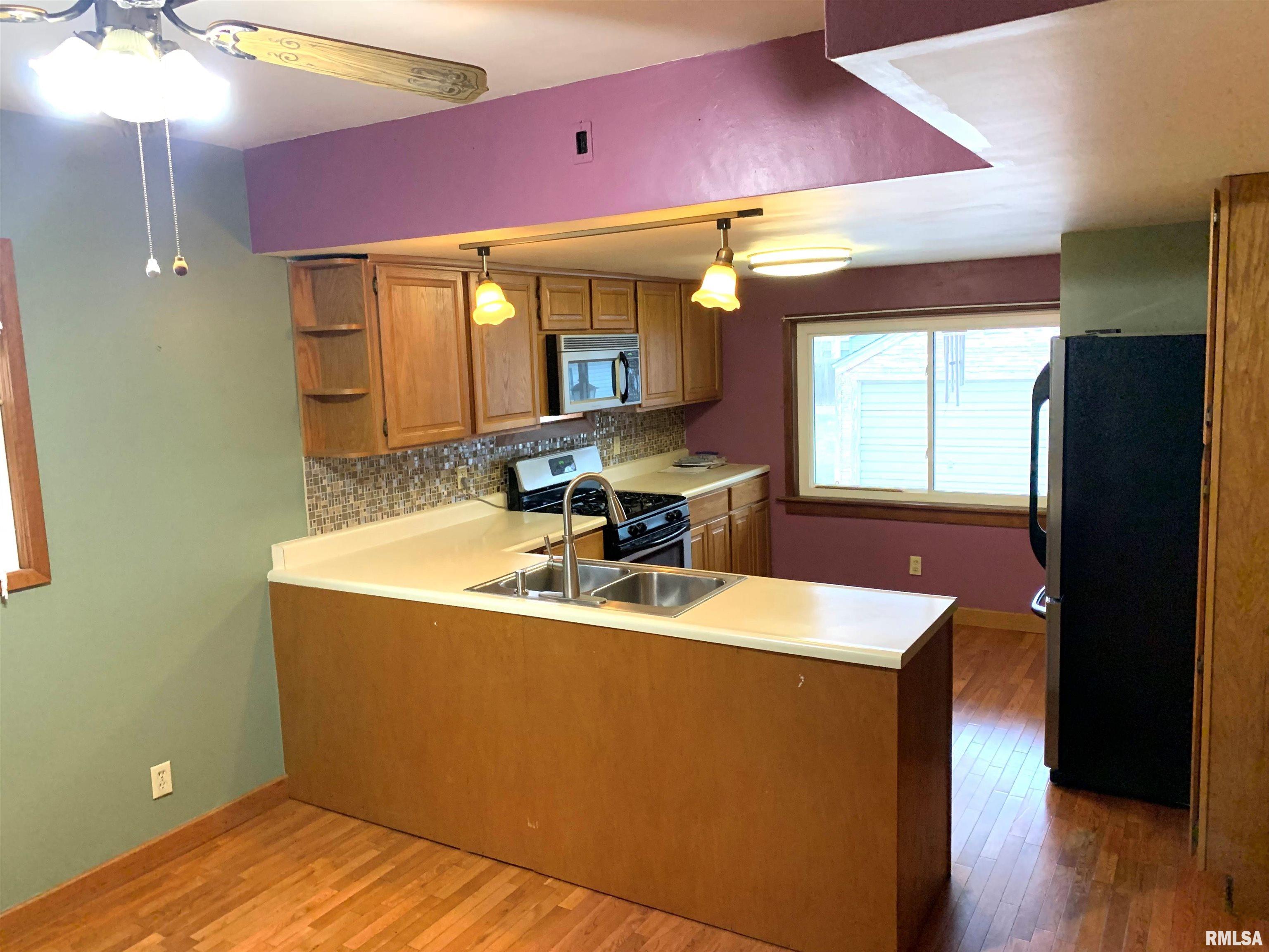 1409 South Walnut Street Springfield, IL 62704 - Photo 3 of 21