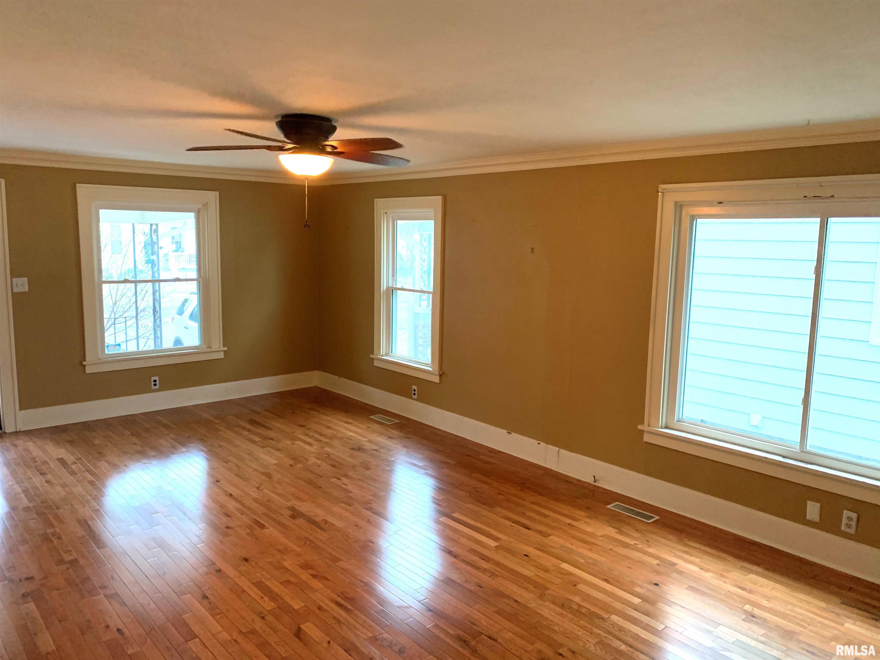 1409 South Walnut Street Springfield, IL 62704 - Photo 4 of 21