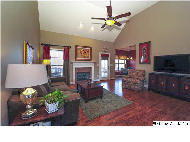 425 Ramsgate Drive Alabaster, AL 35114 - Photo 3 of 23
