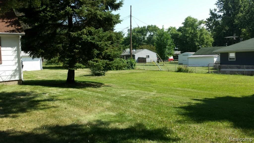 1240 Harding Avenue Rochester, MI 48307 - Photo 14 of 14 20150724_105706.jpg