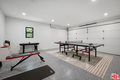 $2,345,000 | 11357 Aqua Vista Street, Studio City, CA 91602