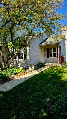 $1,900 | 477 Water Tower Road North, Manteno, IL 60950