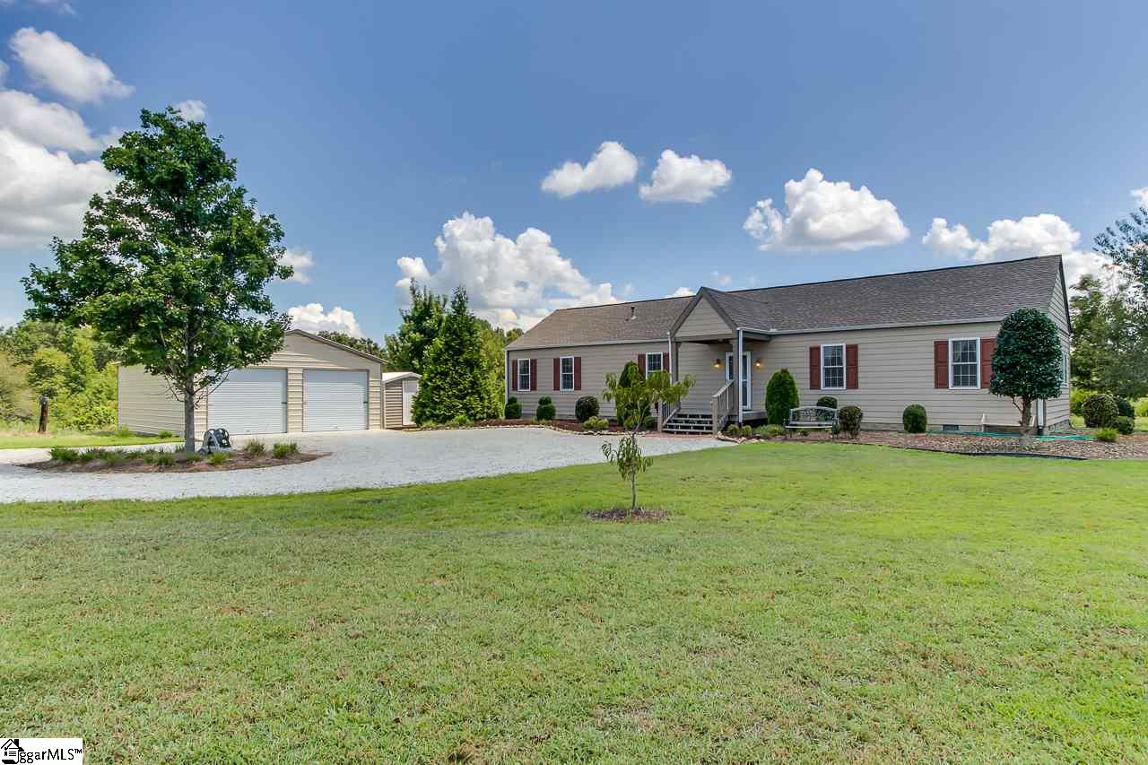 413 Durbin Meadows Road Fountain Inn, SC 29644 - Photo 3 of 35