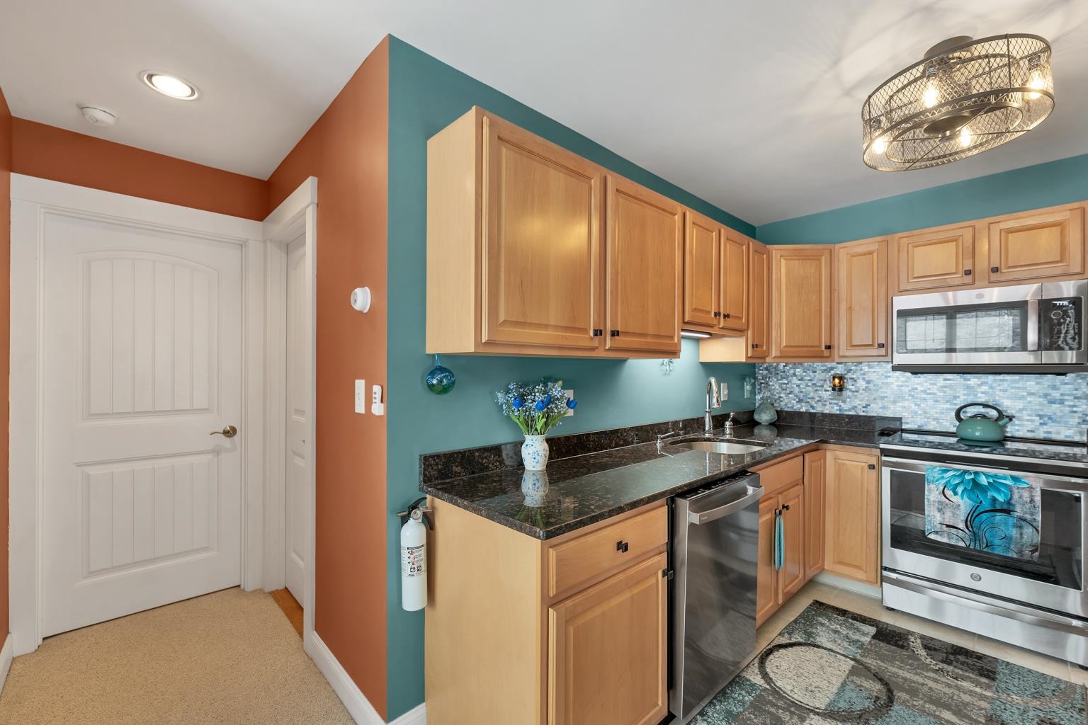 23 Falls Road, Unit 9 Thornton, NH 03285 - Photo 6 of 37