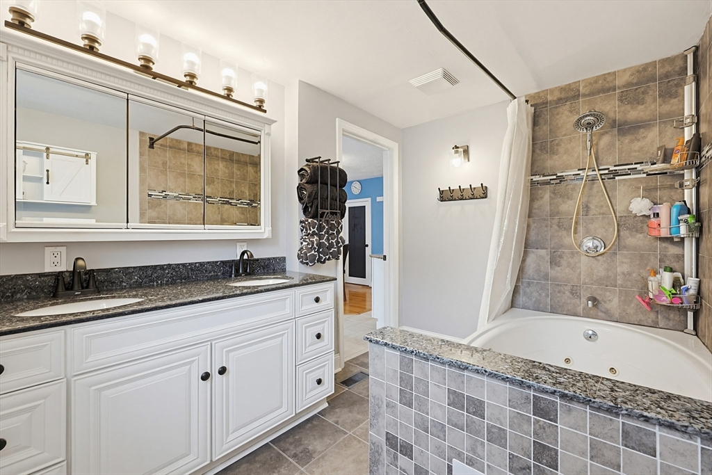 4 Webster Street Lynn, MA 01902 - Photo 11 of 31