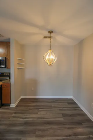 $2,930 | 271 Alexandra Drive, Unit 12, Mount Pleasant, SC 29464