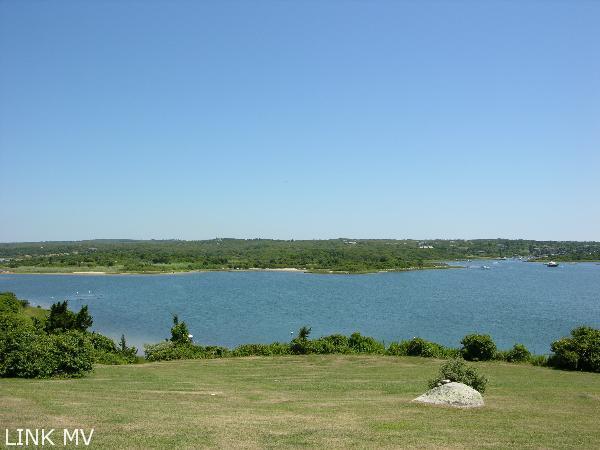 15 Clam Point Cove Road Chilmark, MA 02535 - Photo 5 of 9 http://d1qzqeyxiitrap.cloudfront.net/photos/16989/600/7dde2071.jpg