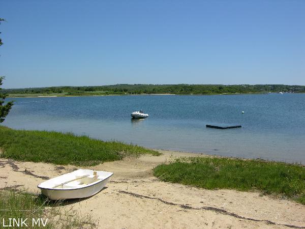 15 Clam Point Cove Road Chilmark, MA 02535 - Photo 8 of 9 http://d1qzqeyxiitrap.cloudfront.net/photos/16989/600/25e91a5d.jpg