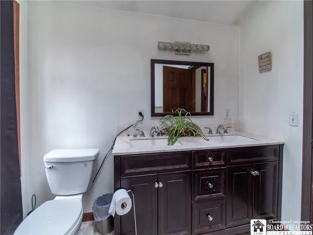 $209,900 | 35 Crooked Brook Drive, Dunkirk, NY 14048