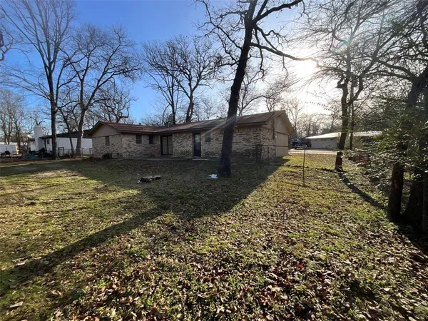 $1,775 | 1361 Shady Lane, Canton, TX 75103