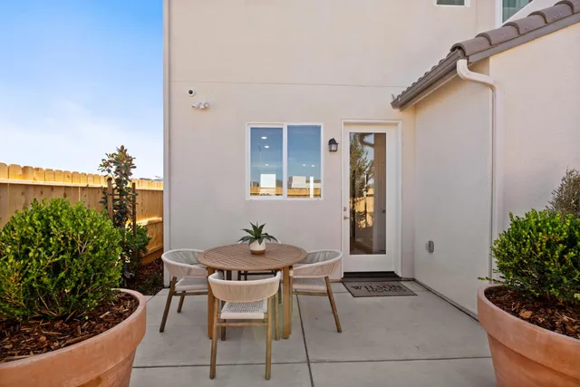 $394,990 | 1492 Vintage Lane, Clovis, CA 93619