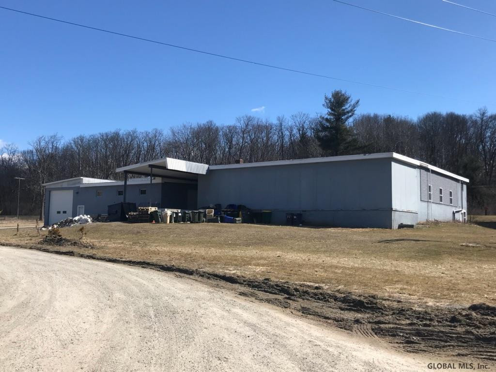 889 River Road Glenmont, NY 12077 - Photo 3 of 4 Photo 3