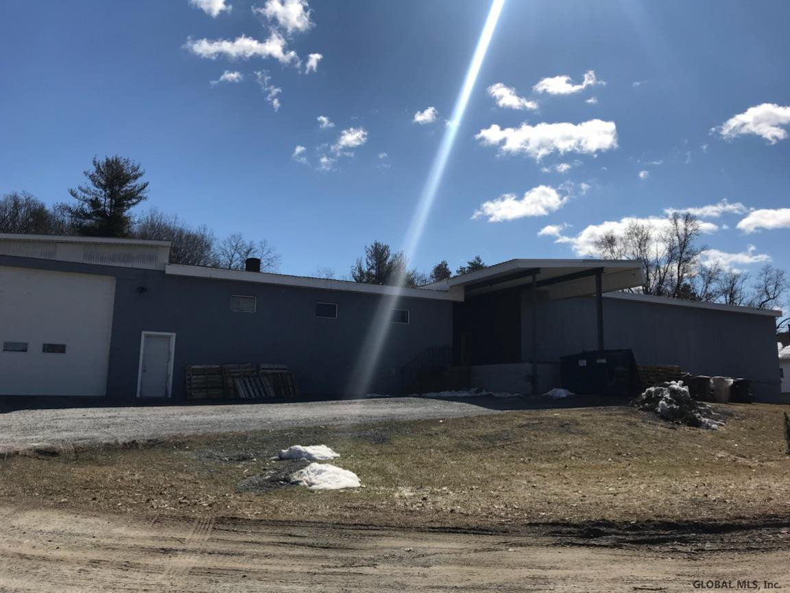 889 River Road Glenmont, NY 12077 - Photo 4 of 4 Photo 4