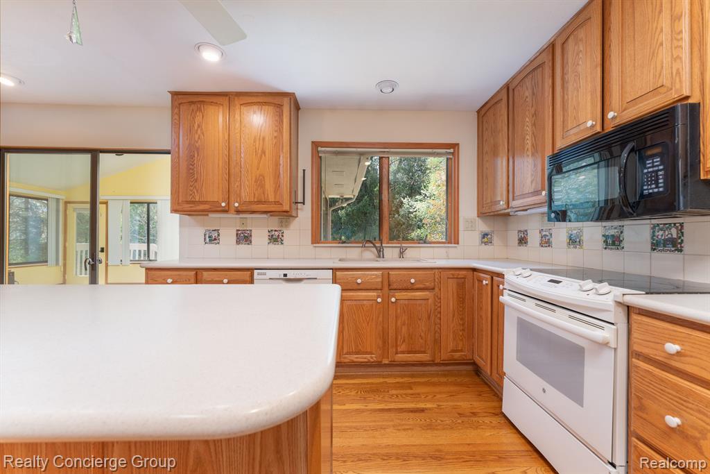 5412 Prairie View Brighton, MI 48116 - Photo 9 of 27