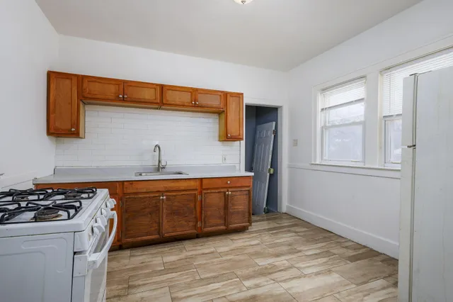 $1,650 | 19572 Alcoy Avenue, Detroit, MI 48205