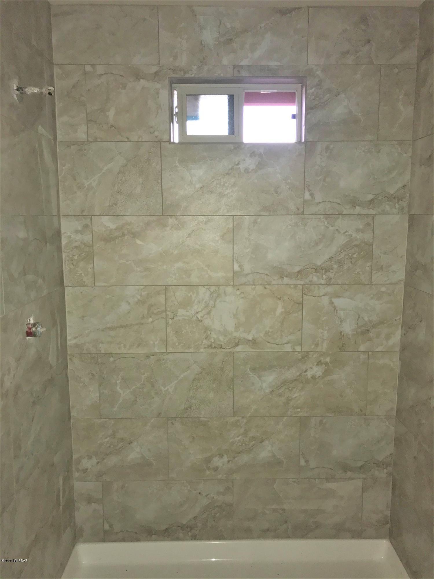 5663 North Avra Road Tucson, AZ 85743 - Photo 11 of 13 Gallery Image 11