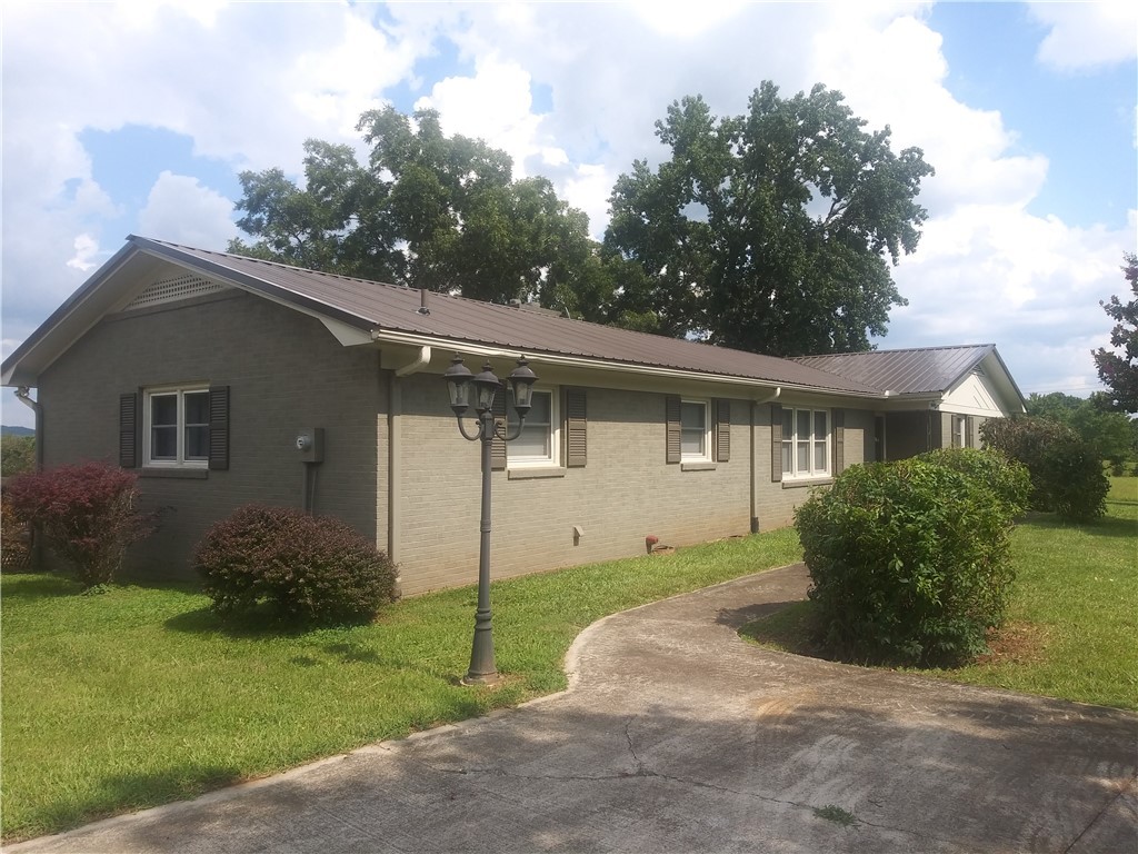 868 Mt Olivet Road Six Mile, SC 29682 - Photo 2 of 24