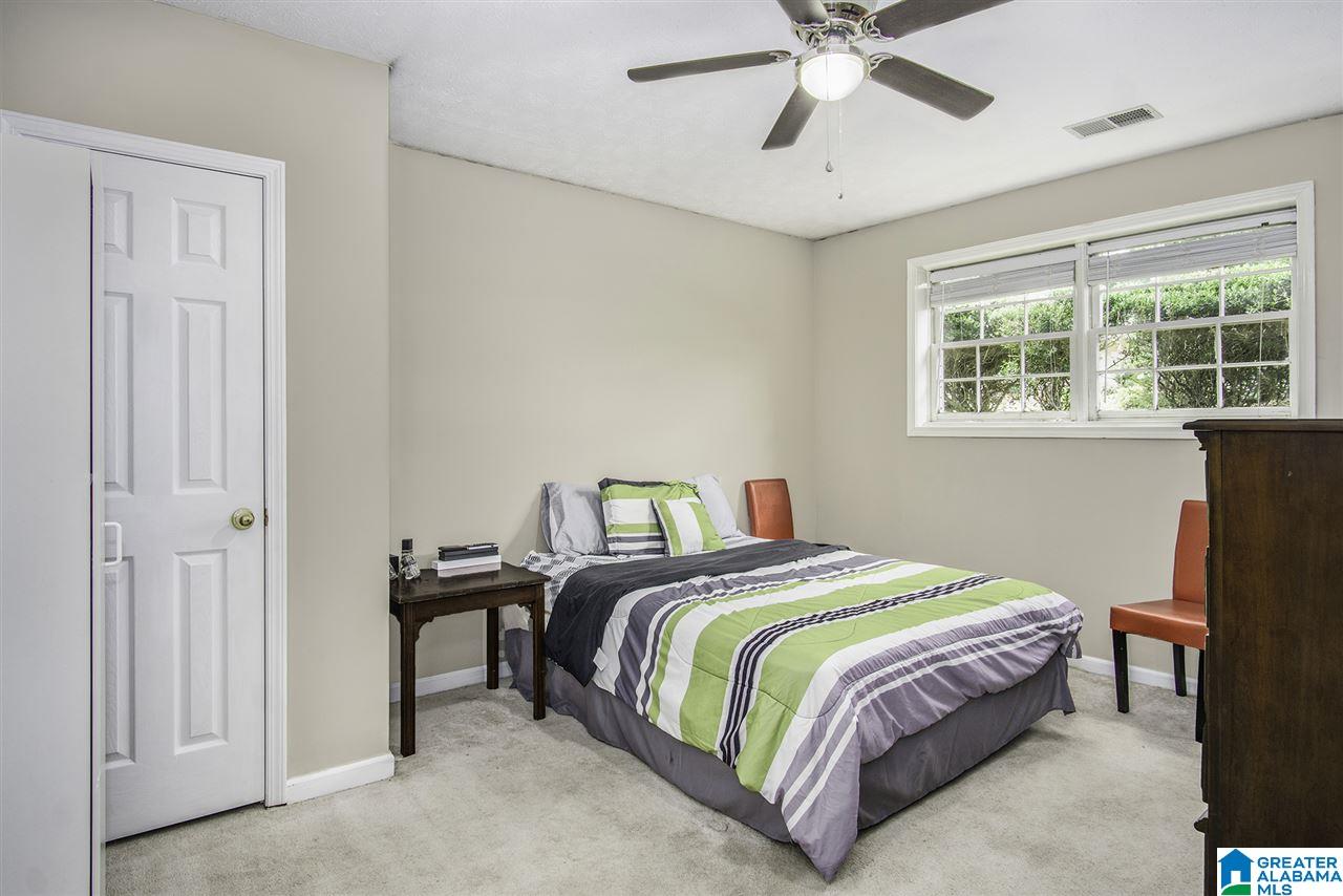 105 Kentwood Way Alabaster, AL 35007 - Photo 25 of 33
