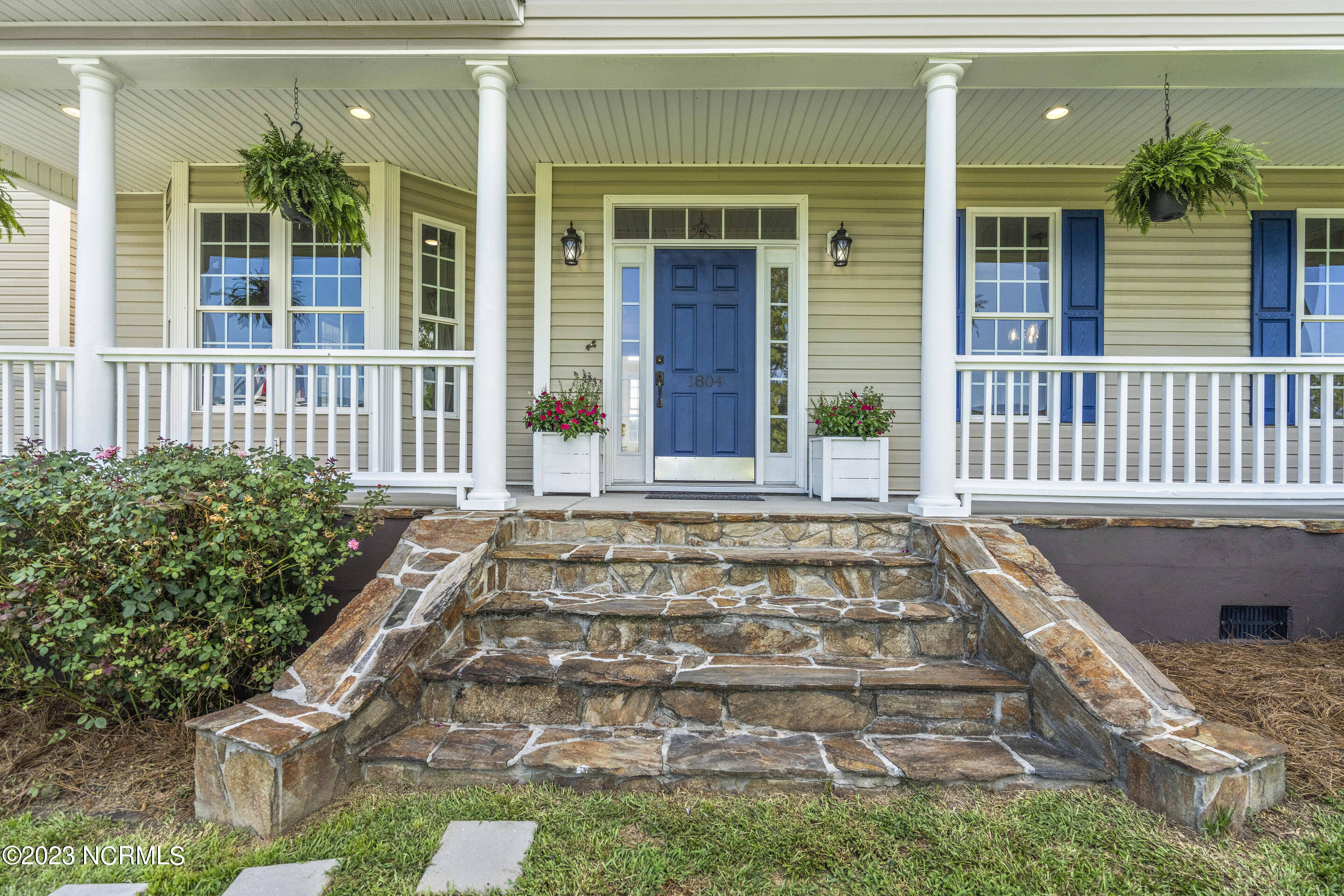 1804 Highsmith Road Burgaw, NC 28425 - Photo 66 of 69 Real Stone Staircase
