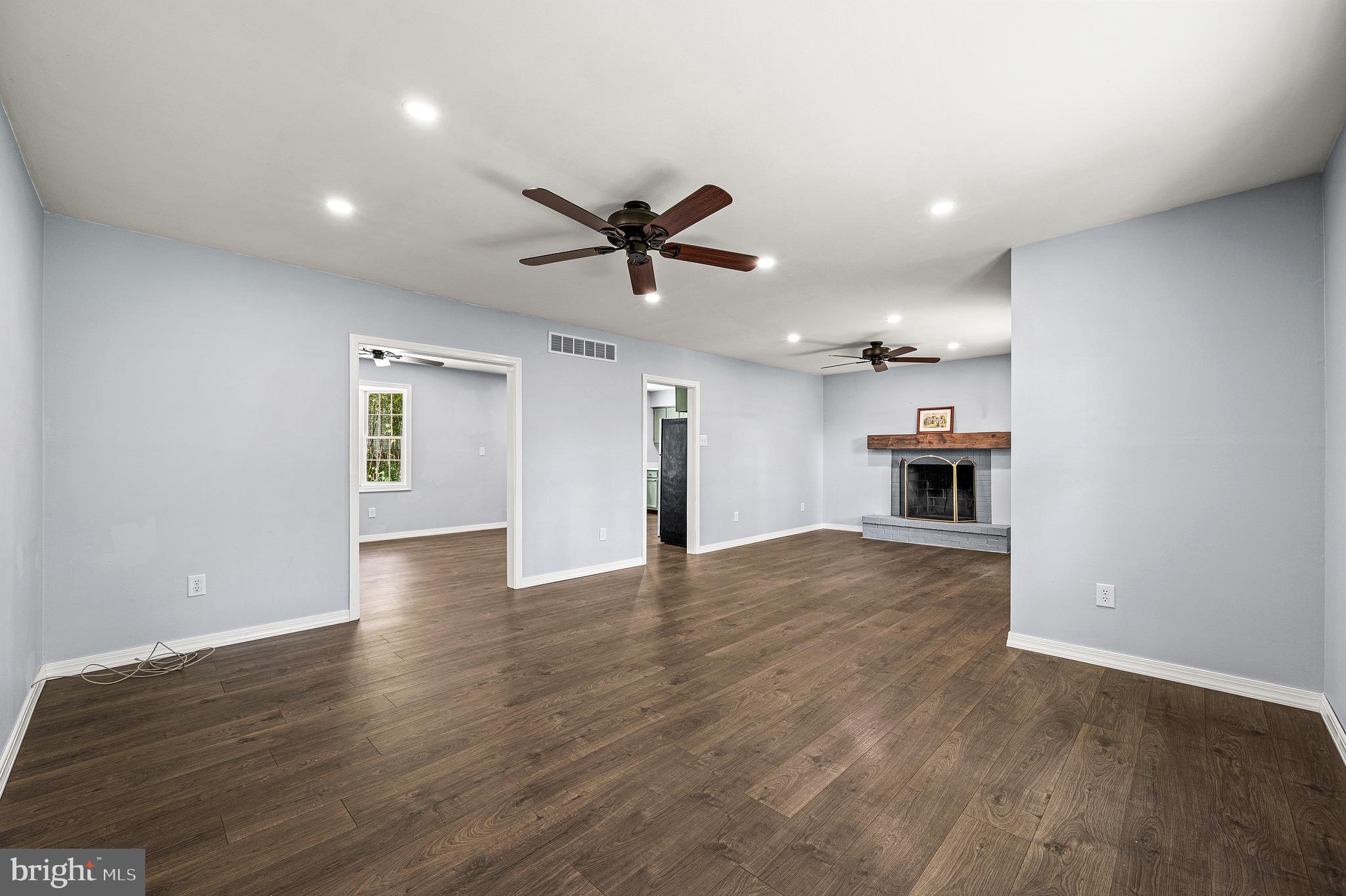 1199 Glenside Road Downingtown, PA 19335 - Photo 6 of 47 Living Room
