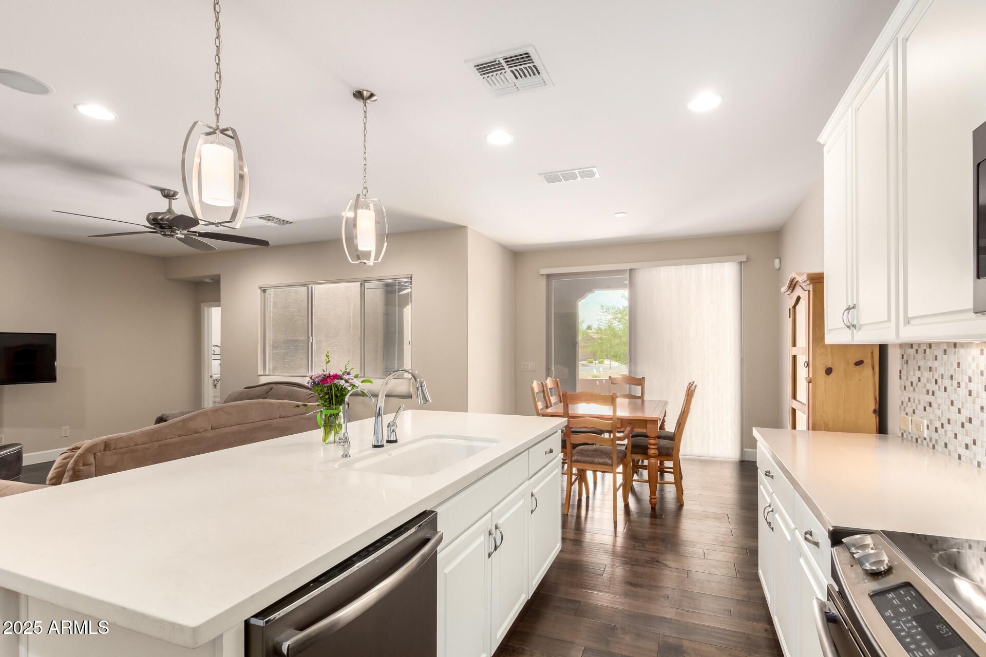 5754 North Aztec Drive Eloy, AZ 85131 - Photo 15 of 51 Cotian Countertops