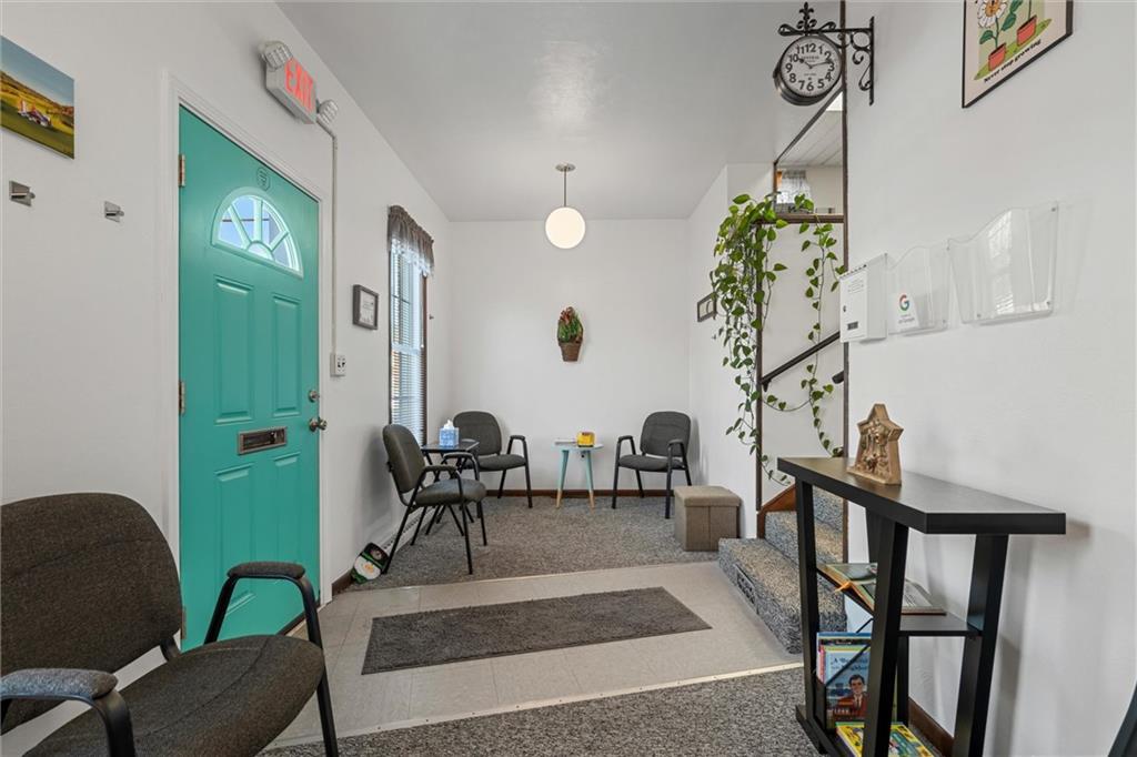 129 North Washington Street Butler, PA 16001 - Photo 4 of 42 a living room with furniture
