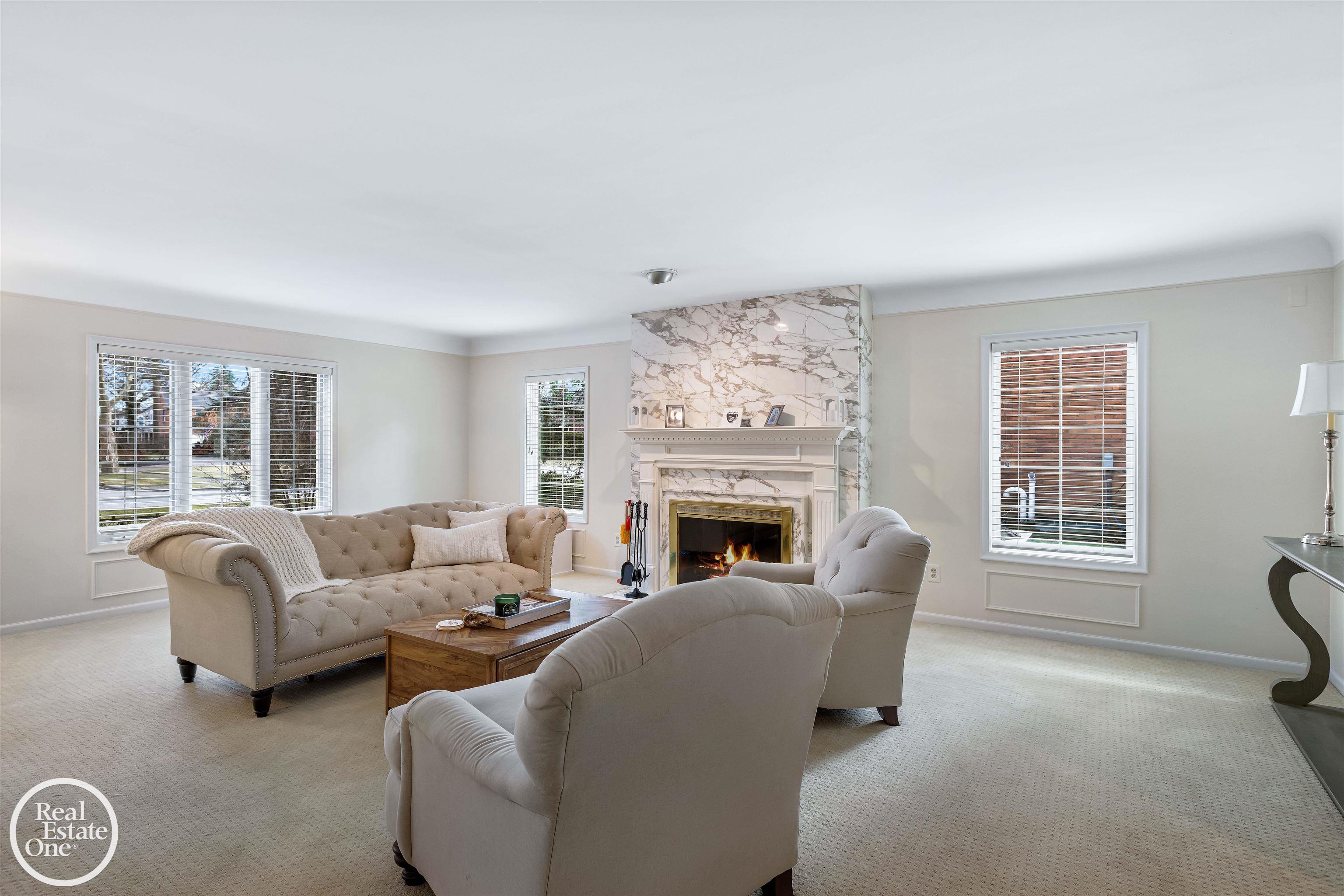 535 Ballantyne Road Grosse Pointe Shores, MI 48236 - Photo 10 of 89