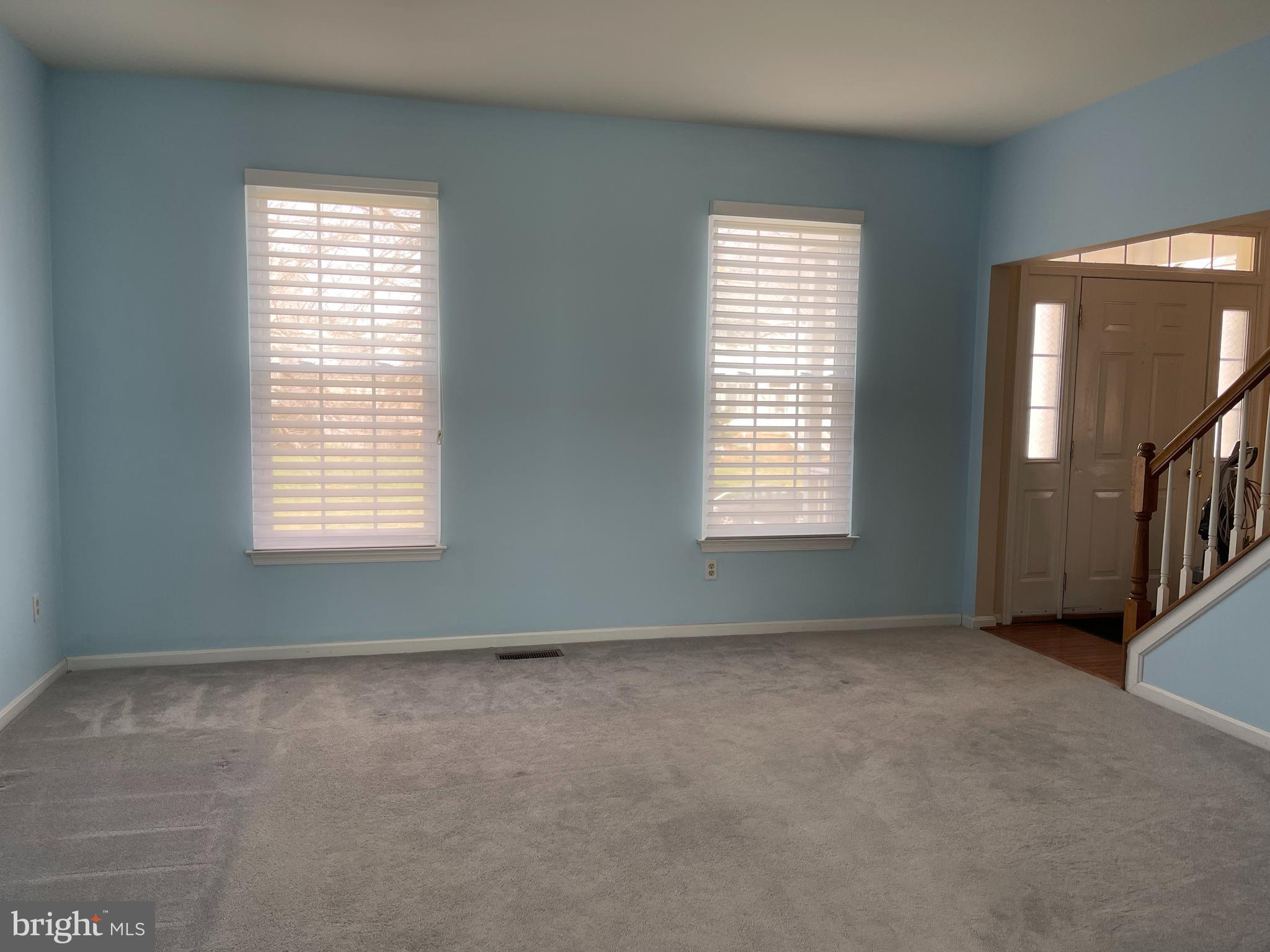 8695 Ruby Rise Place Bristow, VA 20136 - Photo 21 of 37 Living Room