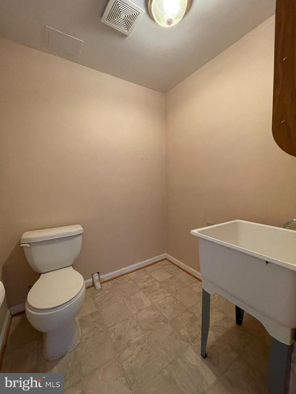 8695 Ruby Rise Place Bristow, VA 20136 - Photo 32 of 37 Basement Bath