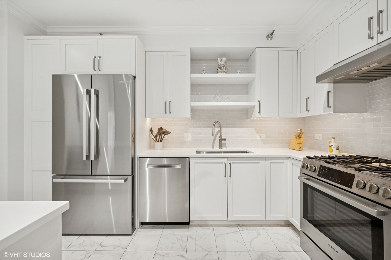 55 West Delaware Place, Unit 413 Chicago, IL 60610 - Photo 14 of 29