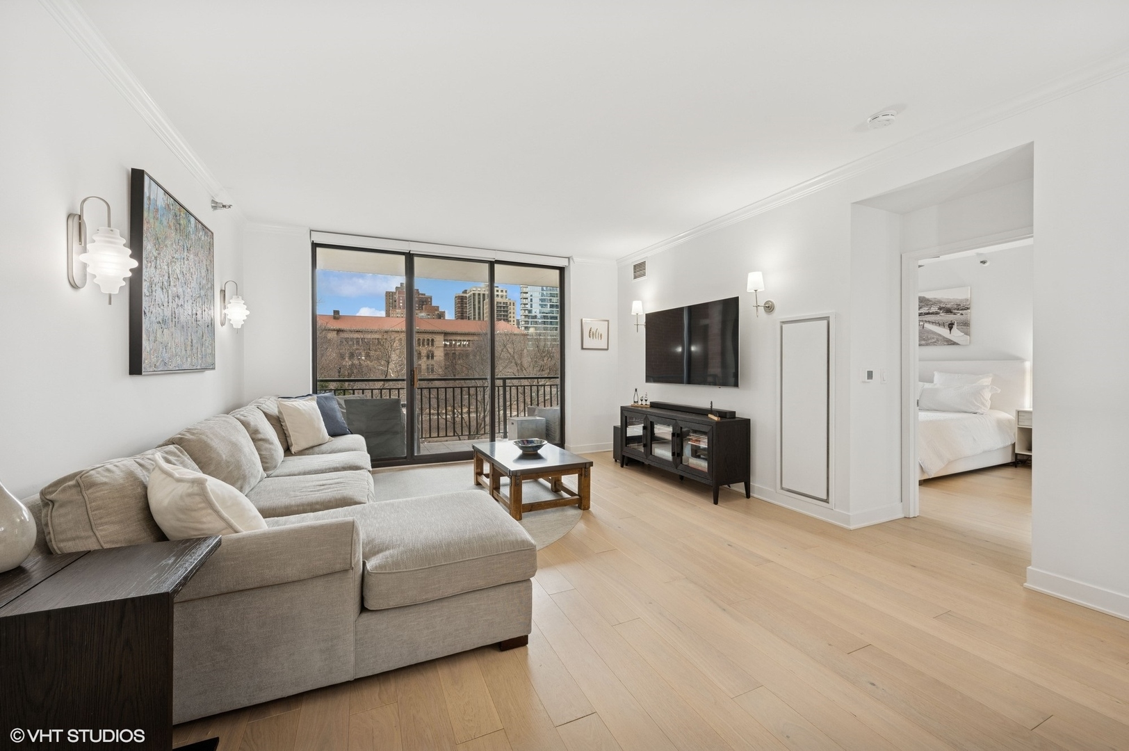 55 West Delaware Place, Unit 413 Chicago, IL 60610 - Photo 7 of 29