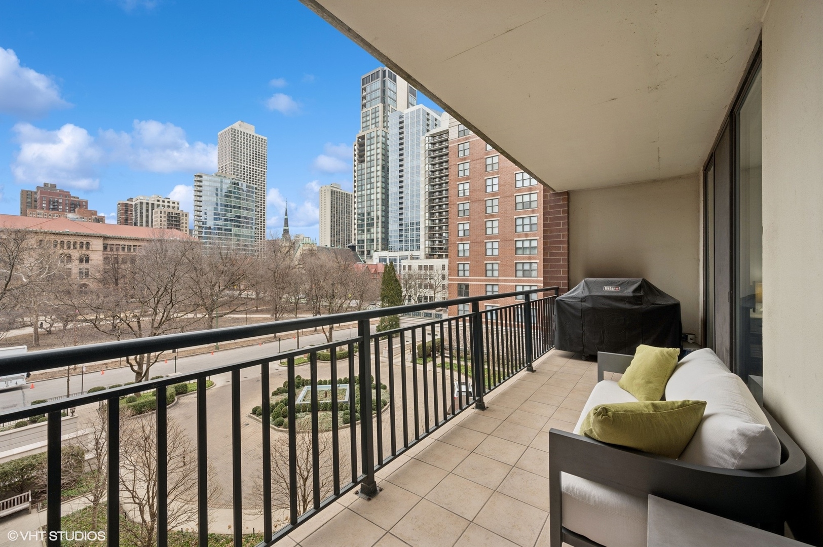 55 West Delaware Place, Unit 413 Chicago, IL 60610 - Photo 8 of 29