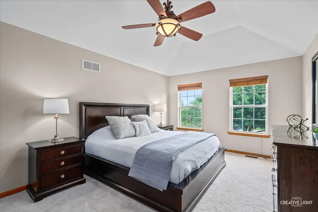 $525,000 | 404 Kent Court, Oswego, IL 60543