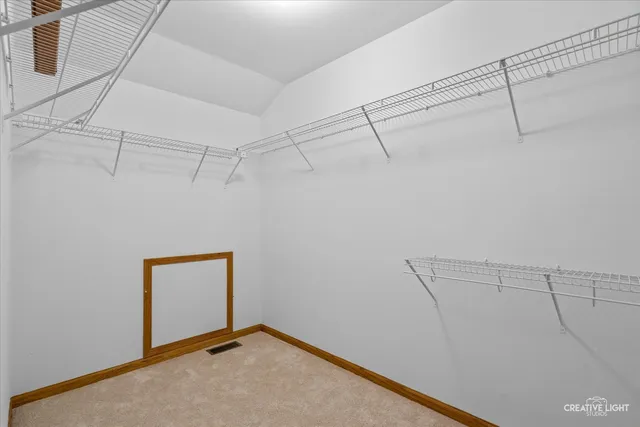 $525,000 | 404 Kent Court, Oswego, IL 60543