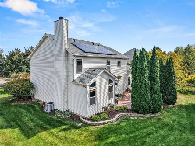 $525,000 | 404 Kent Court, Oswego, IL 60543