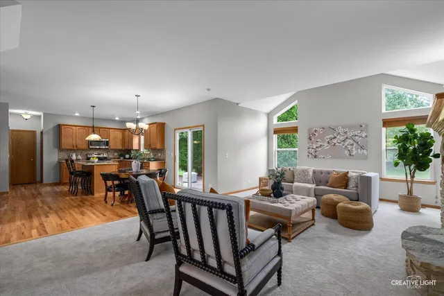 $525,000 | 404 Kent Court, Oswego, IL 60543