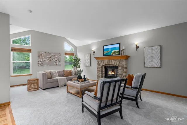 $525,000 | 404 Kent Court, Oswego, IL 60543