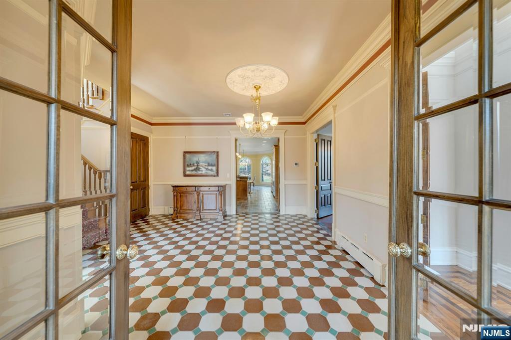 213 Stokes Farm Road Franklin Lakes, NJ 07417 - Photo 17 of 47